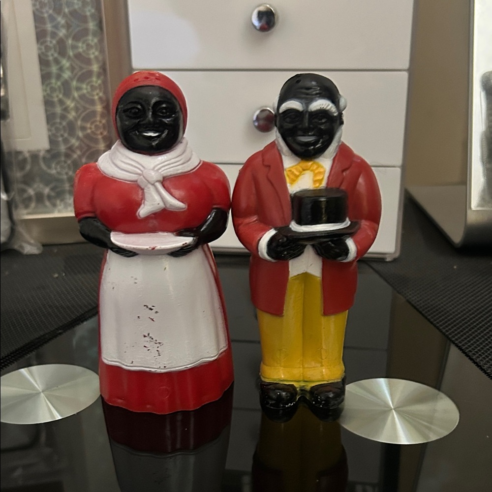 Aunt Jemima and uncle Mose vintage plastic salt and pepper shakers